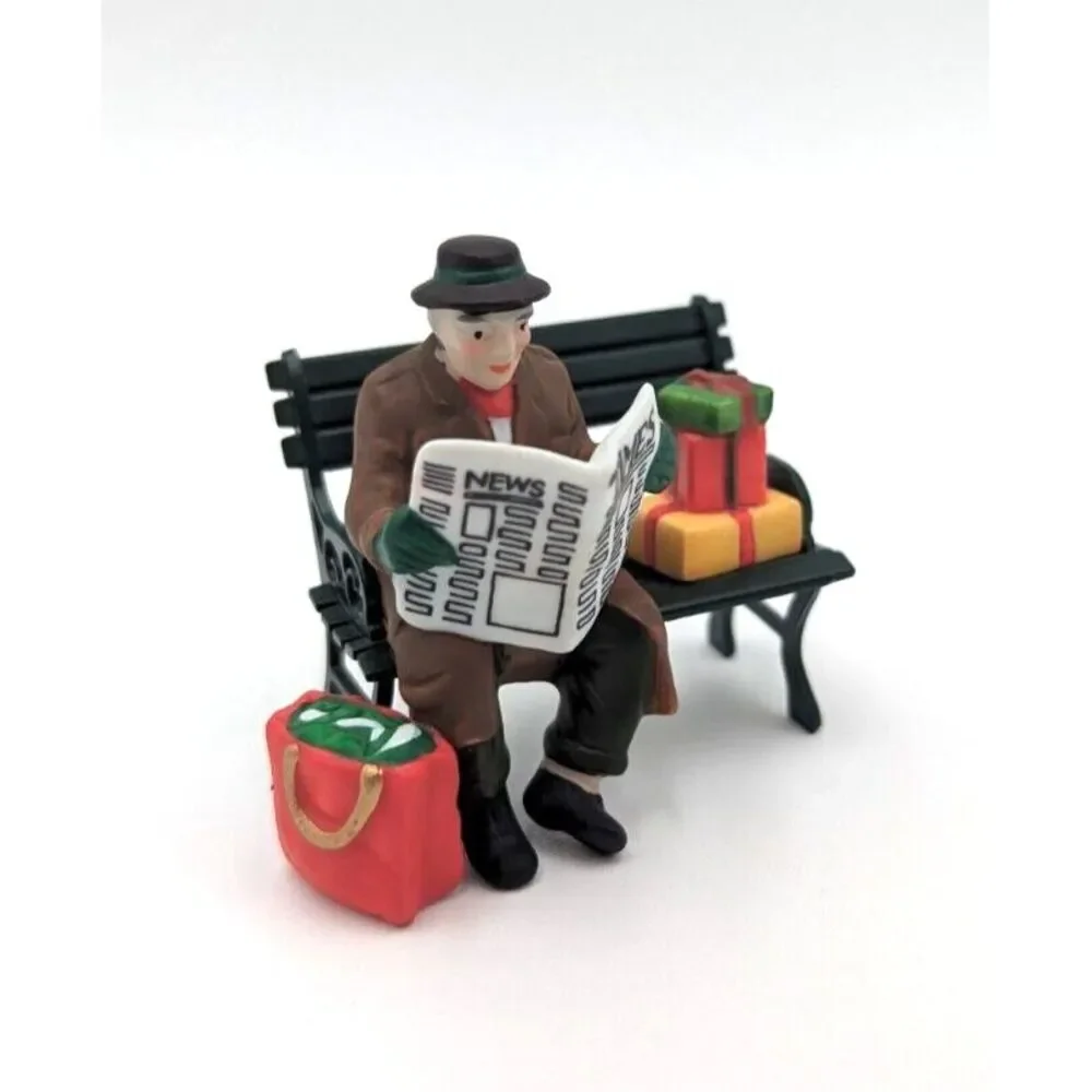 Dept 56 Rest Ye Merry Gentleman Man on Park Bench reading TIMES‎ Paper #5540-9